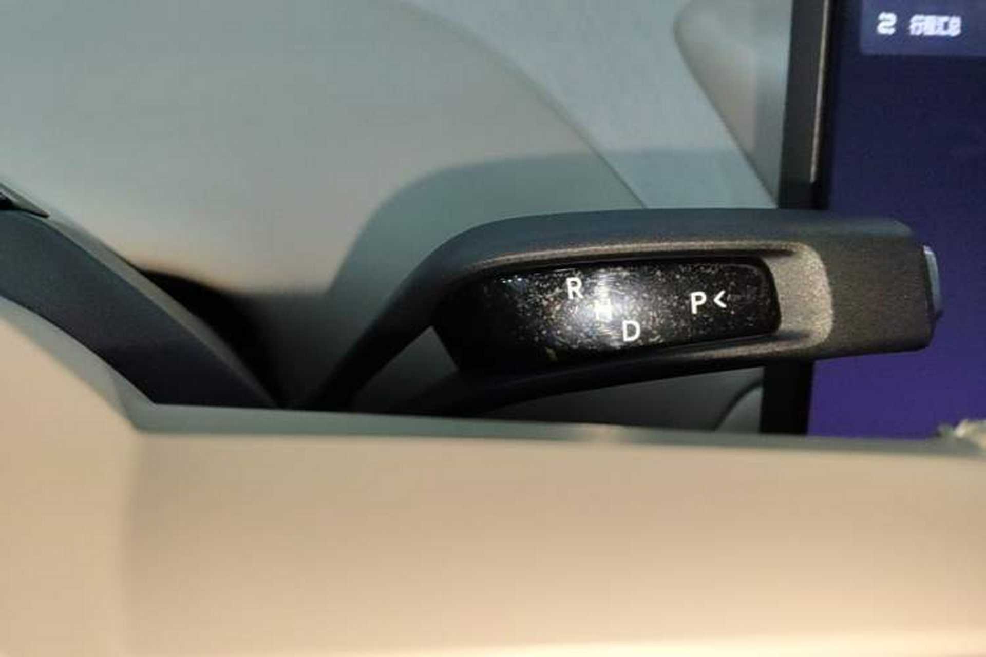 Used Xiaomi Auto YU7 2025 Ultra-Long Range High-Performance All-Wheel-Drive Max Edition Gear Lever