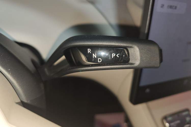 Used Xiaomi Auto YU7 2025 Ultra-Long Range All-Wheel Drive Pro Version Gear Lever