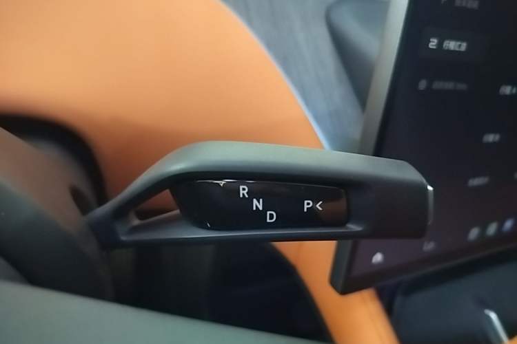 Used Xiaomi Auto YU7 2025 Ultra-Long Range High-Performance All-Wheel-Drive Max Edition Gear Lever