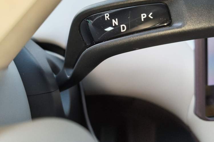 Used Xiaomi Auto YU7 2025 Ultra-Long Range Rear-Wheel Drive Version Gear Lever
