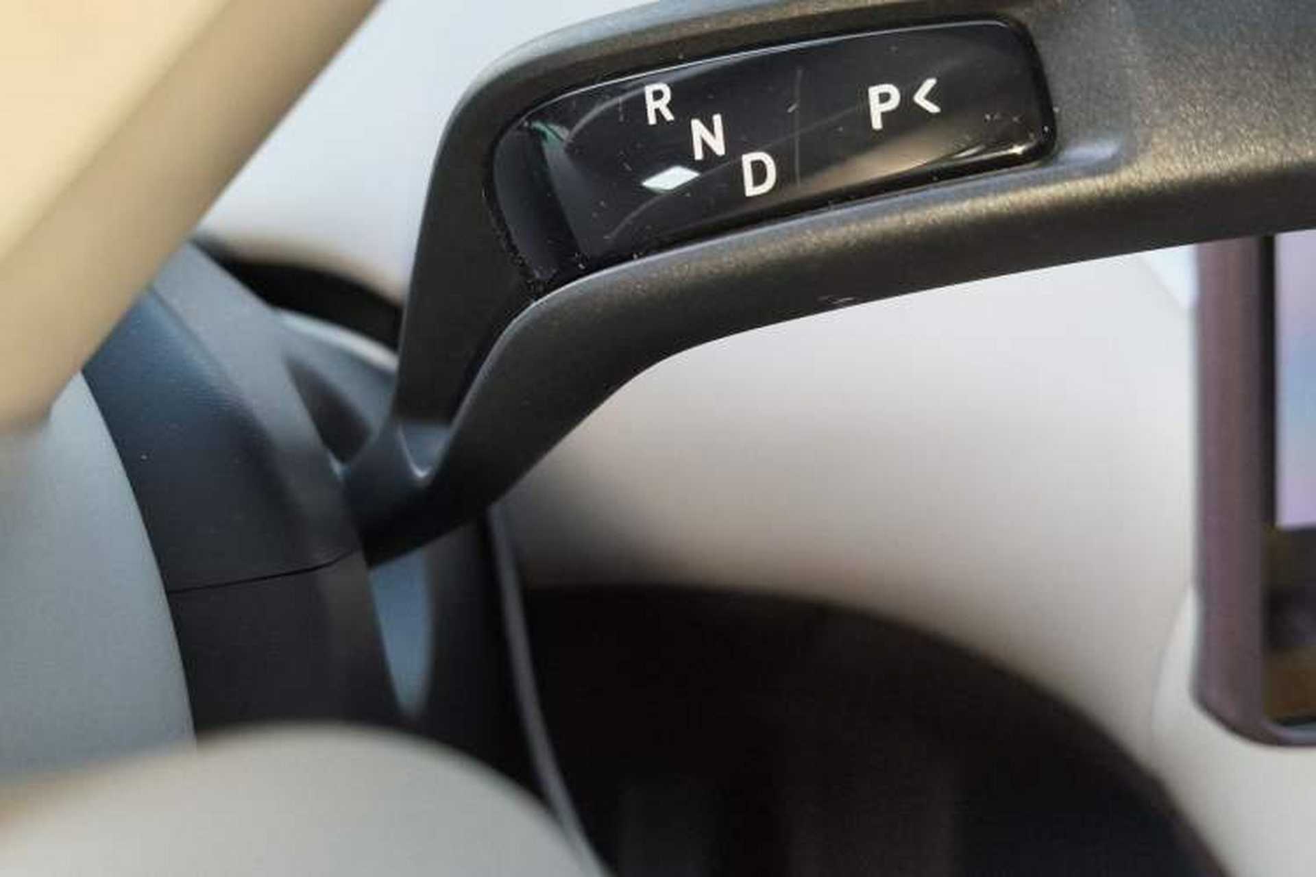 Used Xiaomi Auto YU7 2025 Ultra-Long Range Rear-Wheel Drive Version Gear Lever