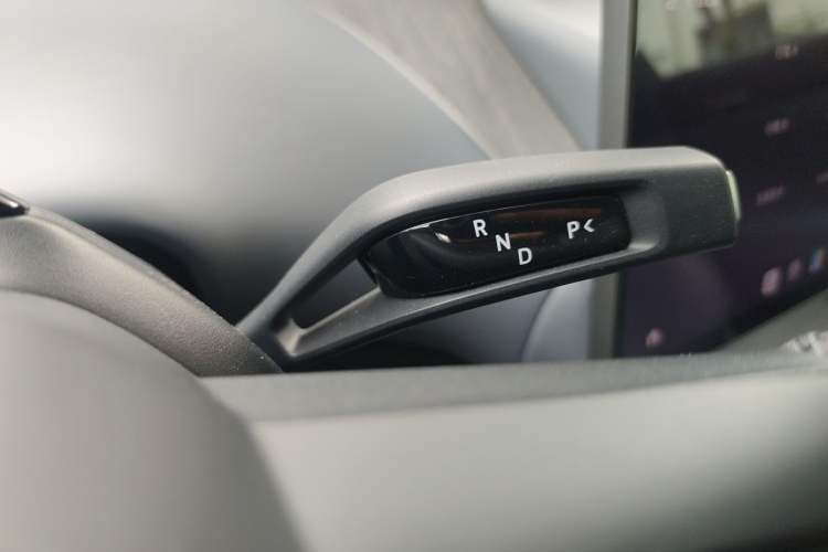 Used Xiaomi Auto YU7 2025 Ultra-Long Range All-Wheel Drive Pro Version Gear Lever