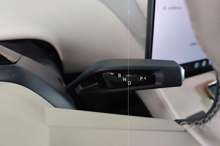 Used Xiaomi Auto YU7 2025 Ultra-Long Range All-Wheel Drive Pro Version Gear Lever