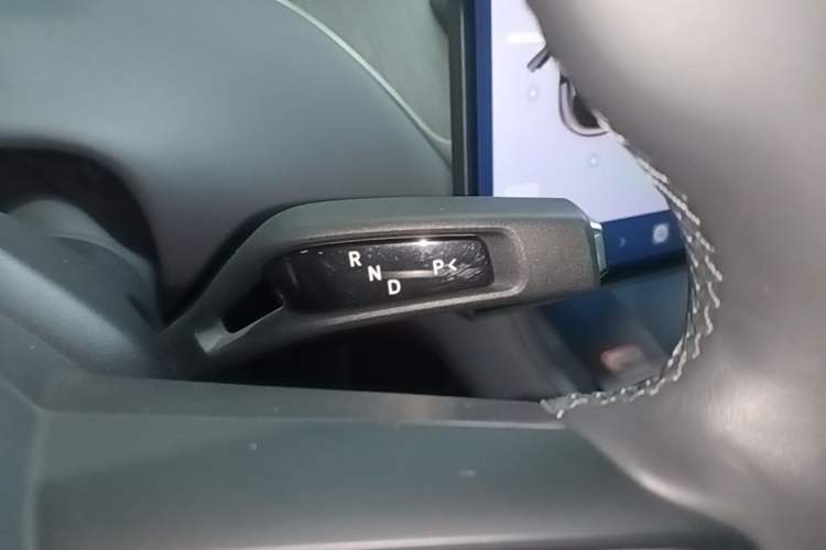 Used Xiaomi Auto YU7 2025 Ultra-Long Range All-Wheel Drive Pro Version Gear Lever