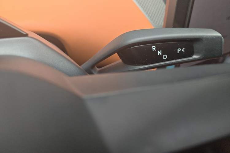 Used Xiaomi Auto YU7 2025 Ultra-Long Range High-Performance All-Wheel-Drive Max Edition Gear Lever