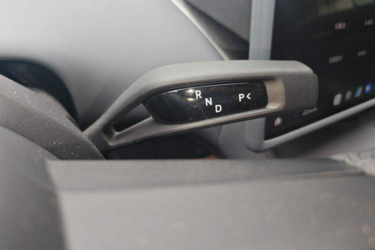 Used Xiaomi Auto YU7 2025 Ultra-Long Range All-Wheel Drive Pro Version Gear Lever