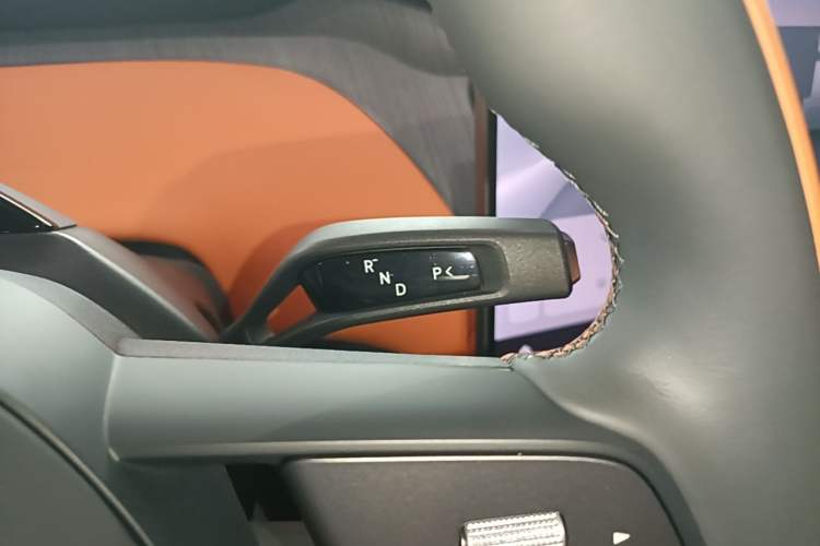 Used Xiaomi Auto YU7 2025 Ultra-Long Range All-Wheel Drive Pro Version Gear Lever
