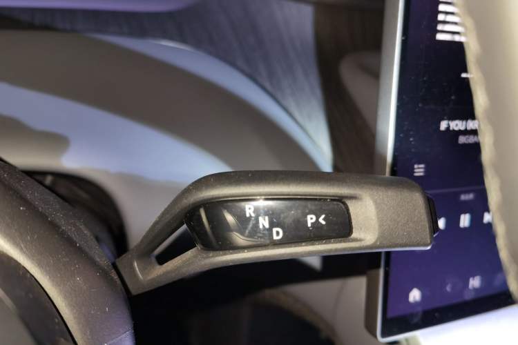 Used Xiaomi Auto YU7 2025 Ultra-Long Range All-Wheel Drive Pro Version Gear Lever