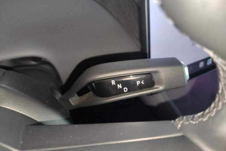 Used Xiaomi Auto YU7 2025 Ultra-Long Range All-Wheel Drive Pro Version Gear Lever
