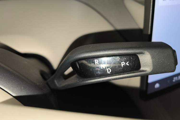 Used Xiaomi Auto YU7 2025 Ultra-Long Range All-Wheel Drive Pro Version Gear Lever