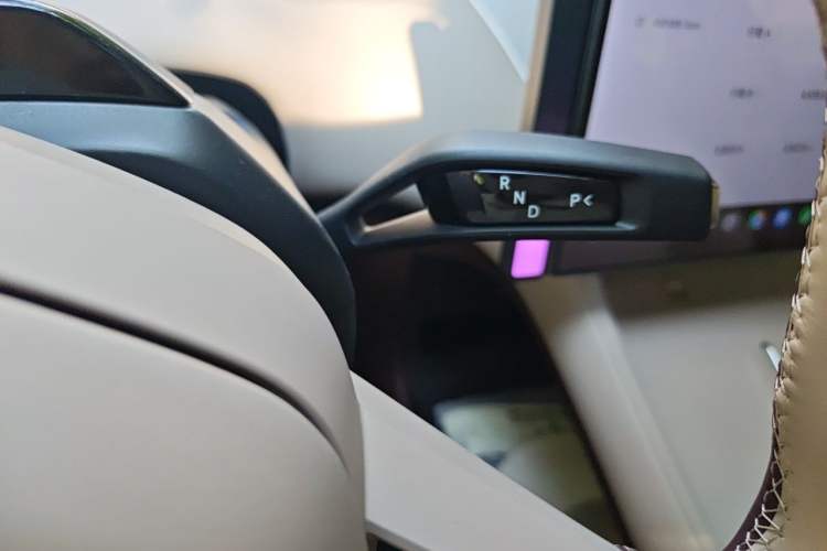 Used Xiaomi Auto YU7 2025 Ultra-Long Range All-Wheel Drive Pro Version Gear Lever