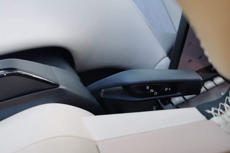 Used Xiaomi Auto YU7 2025 Ultra-Long Range All-Wheel Drive Pro Version Gear Lever