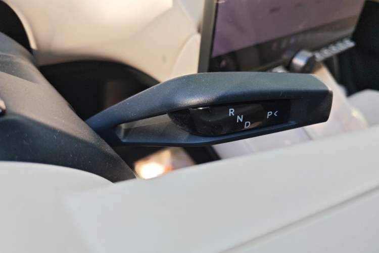 Used Xiaomi Auto YU7 2025 Ultra-Long Range All-Wheel Drive Pro Version Gear Lever