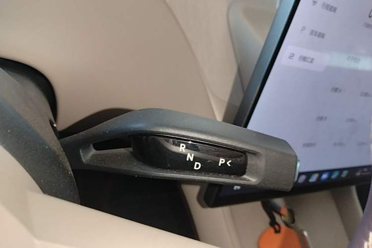 Used Xiaomi Auto YU7 2025 Ultra-Long Range Rear-Wheel Drive Version Gear Lever
