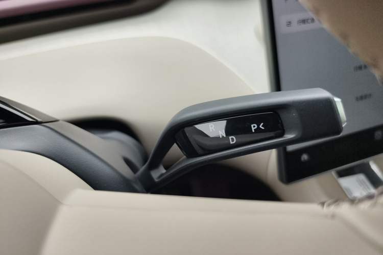 Used Xiaomi Auto YU7 2025 Ultra-Long Range All-Wheel Drive Pro Version Gear Lever