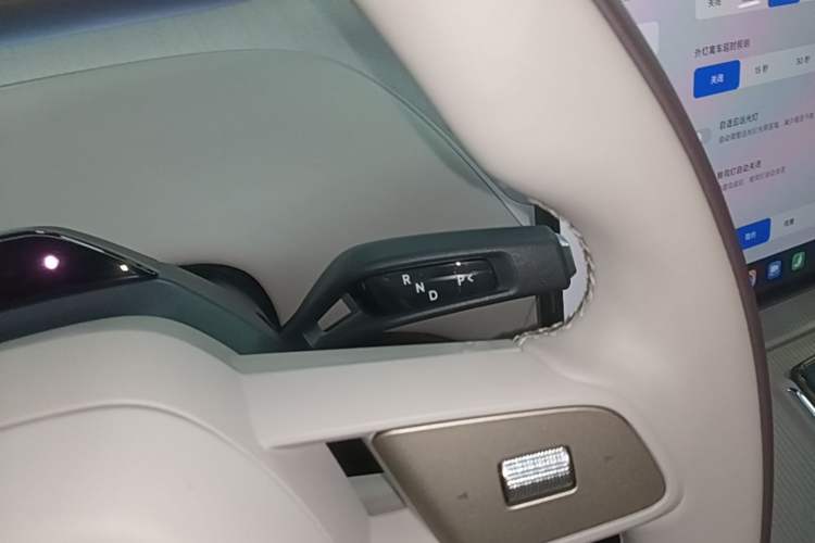 Used Xiaomi Auto YU7 2025 Ultra-Long Range All-Wheel Drive Pro Version Gear Lever