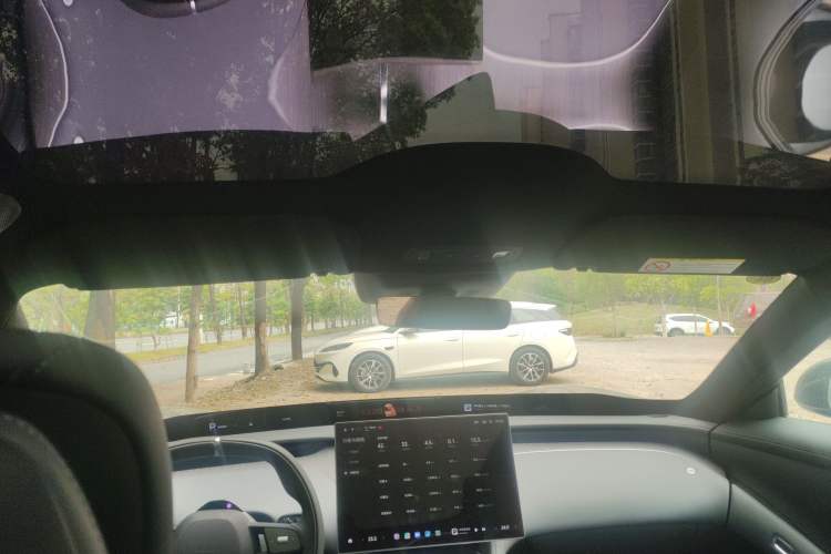 Used Xiaomi Auto YU7 2025 Ultra-Long Range All-Wheel Drive Pro Version Headliner