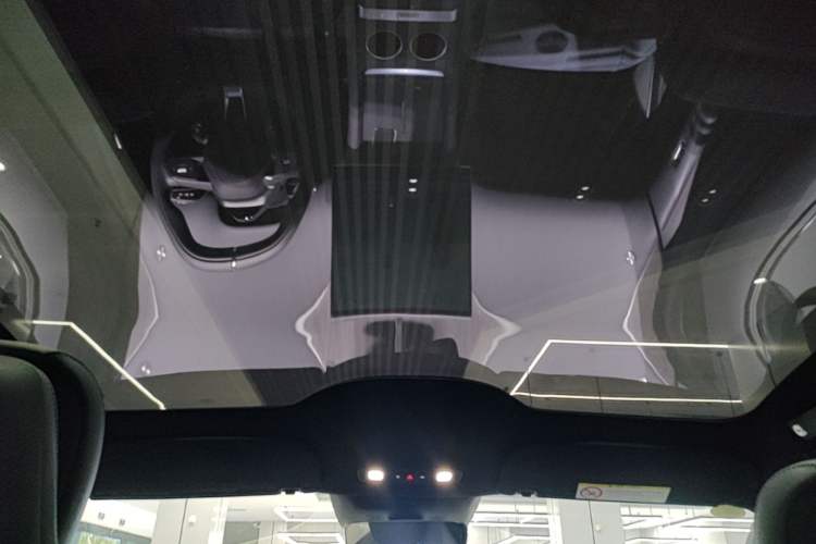 Used Xiaomi Auto YU7 2025 Ultra-Long Range Rear-Wheel Drive Version Headliner