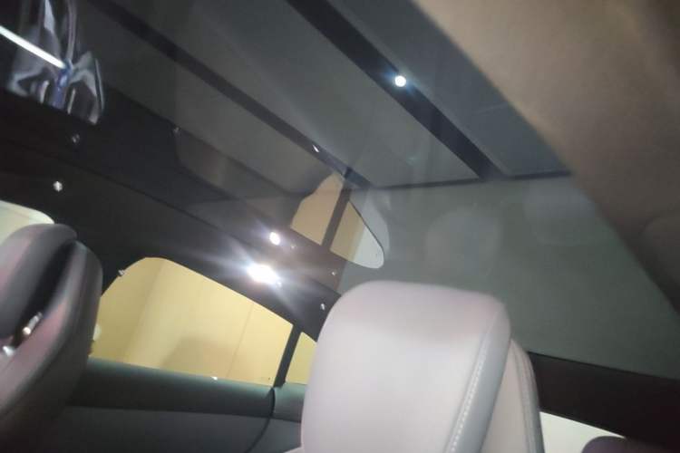 Used Xiaomi Auto YU7 2025 Ultra-Long Range Rear-Wheel Drive Version Headliner