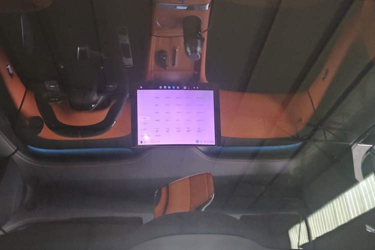 Used Xiaomi Auto YU7 2025 Ultra-Long Range All-Wheel Drive Pro Version Headliner