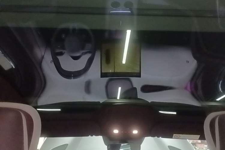 Used Xiaomi Auto YU7 2025 Ultra-Long Range All-Wheel Drive Pro Version Headliner