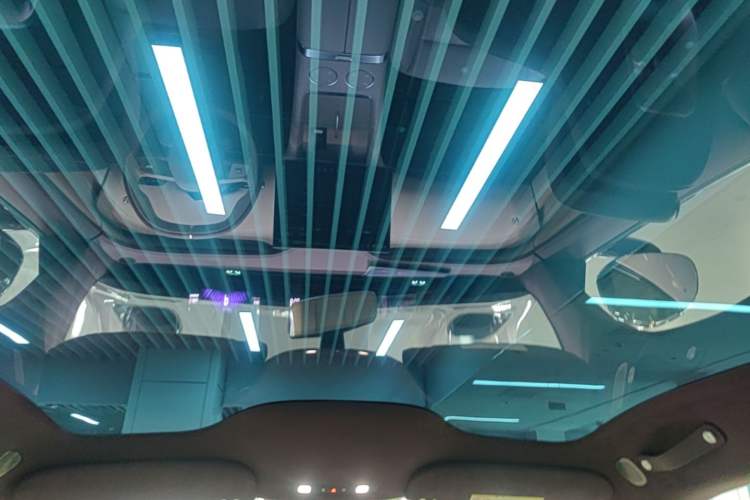 Used Xiaomi Auto YU7 2025 Ultra-Long Range High-Performance All-Wheel-Drive Max Edition Headliner