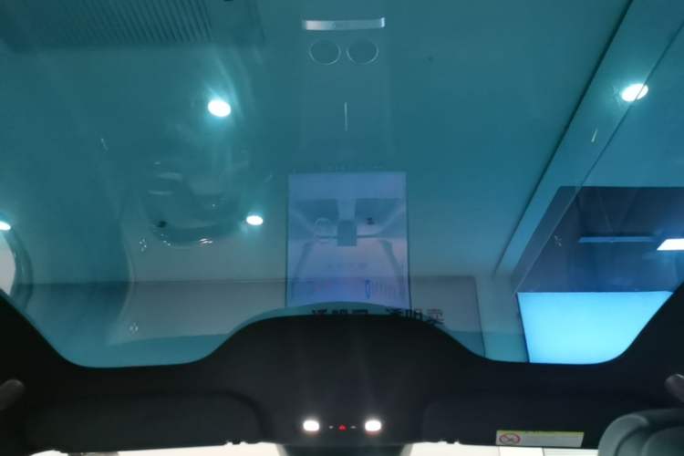 Used Xiaomi Auto YU7 2025 Ultra-Long Range High-Performance All-Wheel-Drive Max Edition Headliner