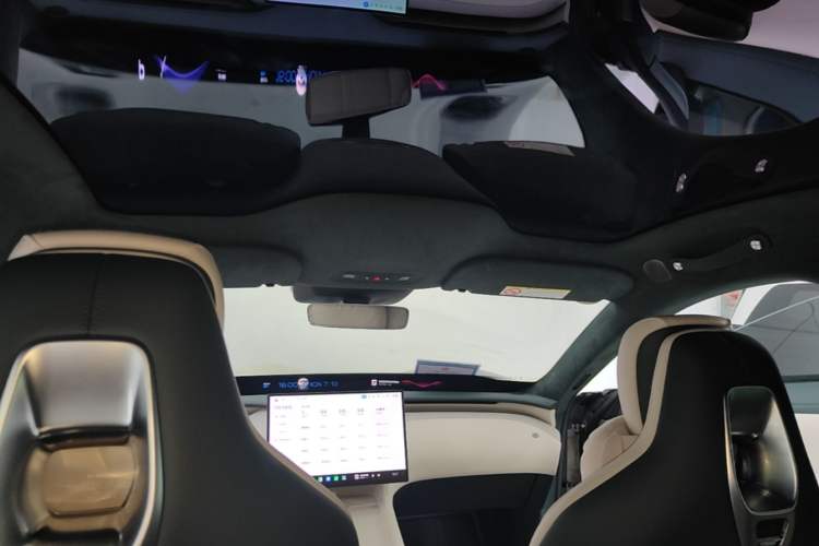 Used Xiaomi Auto YU7 2025 Ultra-Long Range High-Performance All-Wheel-Drive Max Edition Headliner