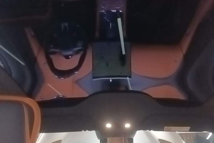Used Xiaomi Auto YU7 2025 Ultra-Long Range High-Performance All-Wheel-Drive Max Edition Headliner