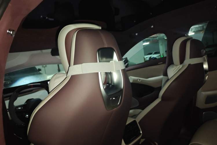 Used Xiaomi Auto YU7 2025 Ultra-Long Range High-Performance All-Wheel-Drive Max Edition Headliner
