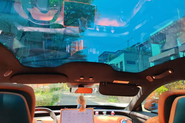 Used Xiaomi Auto YU7 2025 Ultra-Long Range High-Performance All-Wheel-Drive Max Edition Headliner