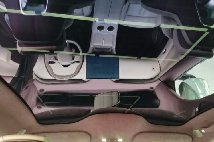 Used Xiaomi Auto YU7 2025 Ultra-Long Range High-Performance All-Wheel-Drive Max Edition Headliner