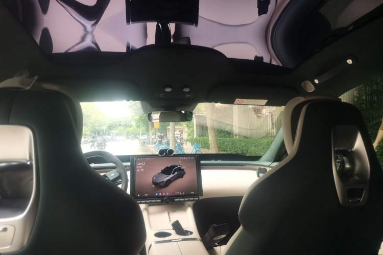 Used Xiaomi Auto YU7 2025 Ultra-Long Range High-Performance All-Wheel-Drive Max Edition Headliner