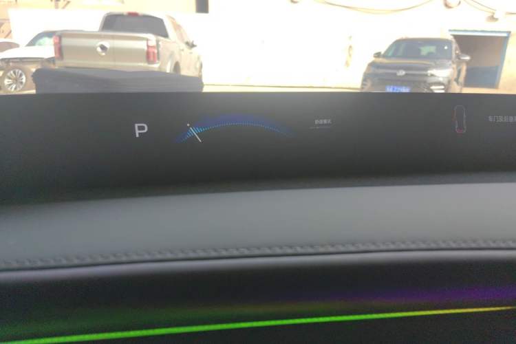 Used Xiaomi Auto YU7 2025 Ultra-Long Range Rear-Wheel Drive Version Instrument Cluster
