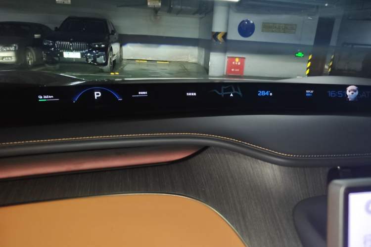 Used Xiaomi Auto YU7 2025 Ultra-Long Range High-Performance All-Wheel-Drive Max Edition Instrument Cluster