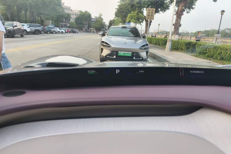 Used Xiaomi Auto YU7 2025 Ultra-Long Range High-Performance All-Wheel-Drive Max Edition Instrument Cluster