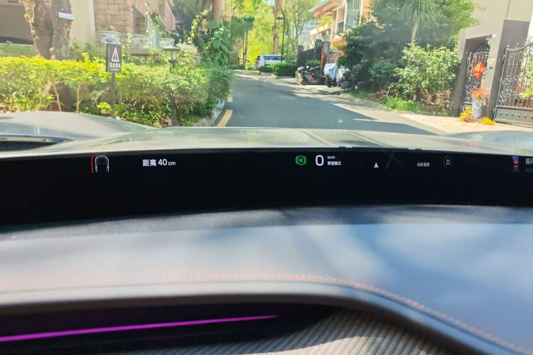 Used Xiaomi Auto YU7 2025 Ultra-Long Range High-Performance All-Wheel-Drive Max Edition Instrument Cluster