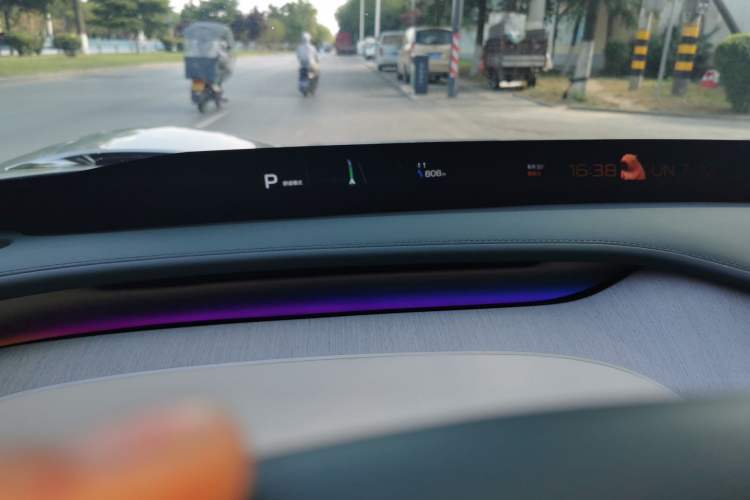 Used Xiaomi Auto YU7 2025 Ultra-Long Range All-Wheel Drive Pro Version Instrument Cluster