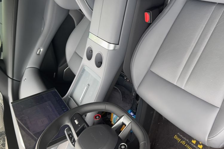 Used Xiaomi Auto YU7 2025 Ultra-Long Range All-Wheel Drive Pro Version Interior 1
