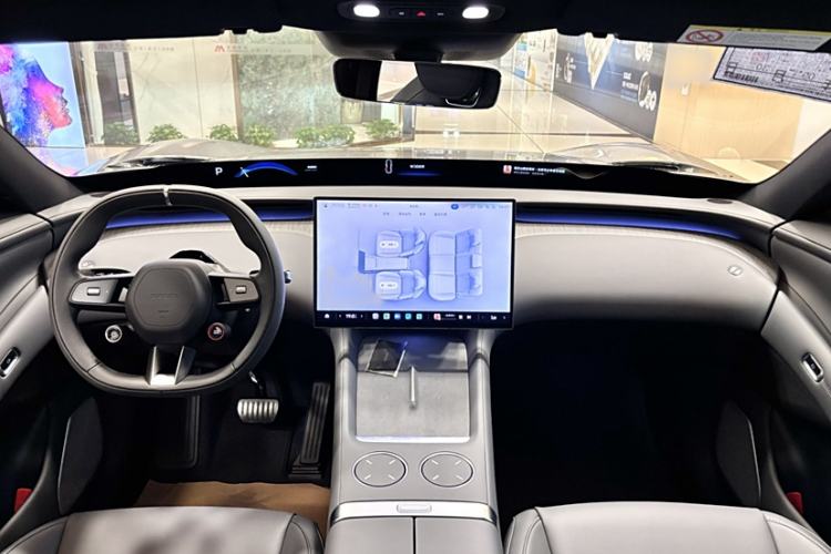 Used Xiaomi Auto YU7 2025 Ultra-Long Range Rear-Wheel Drive Version Interior 1