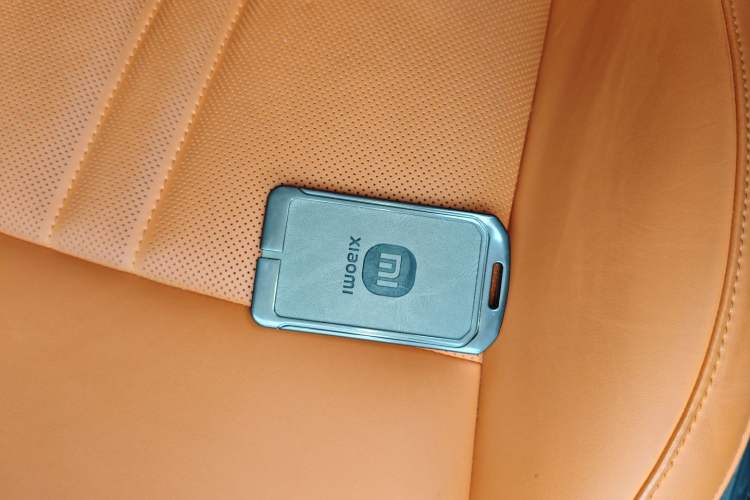 Used Xiaomi Auto YU7 2025 Ultra-Long Range High-Performance All-Wheel-Drive Max Edition Interior 1