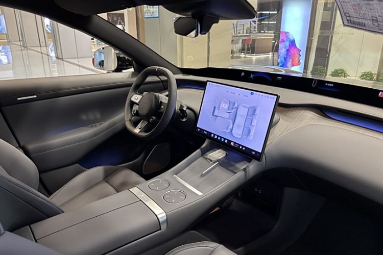 Used Xiaomi Auto YU7 2025 Ultra-Long Range Rear-Wheel Drive Version Interior 10