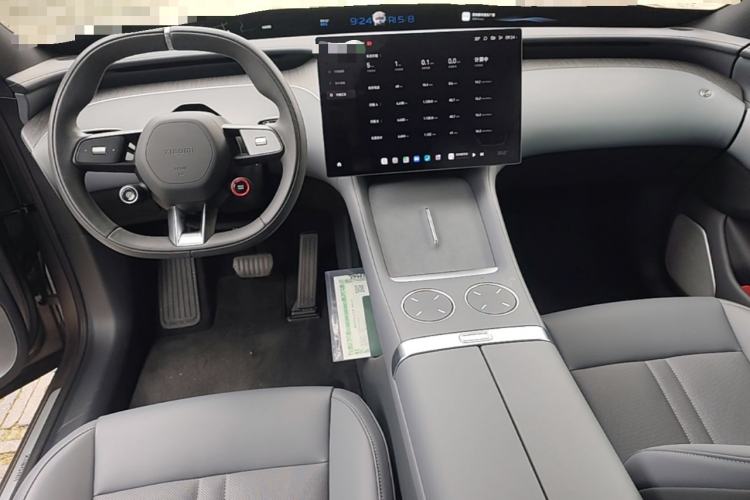 Used Xiaomi Auto YU7 2025 Ultra-Long Range All-Wheel Drive Pro Version Interior 2