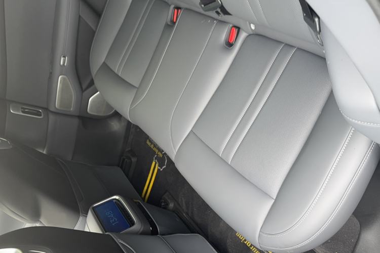Used Xiaomi Auto YU7 2025 Ultra-Long Range All-Wheel Drive Pro Version Interior 2