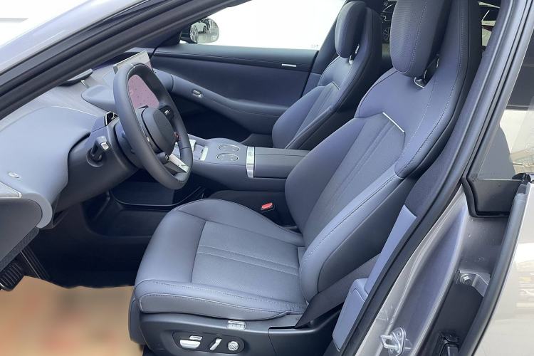 Used Xiaomi Auto YU7 2025 Ultra-Long Range Rear-Wheel Drive Version Interior 2