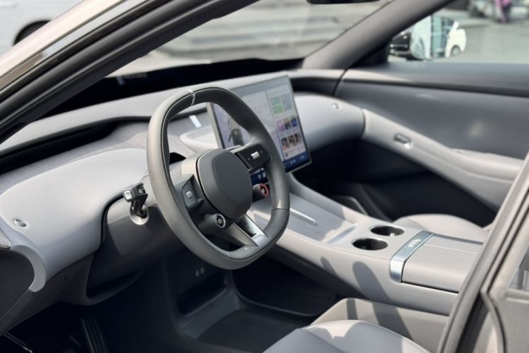 Used Xiaomi Auto YU7 2025 Ultra-Long Range Rear-Wheel Drive Version Interior 2