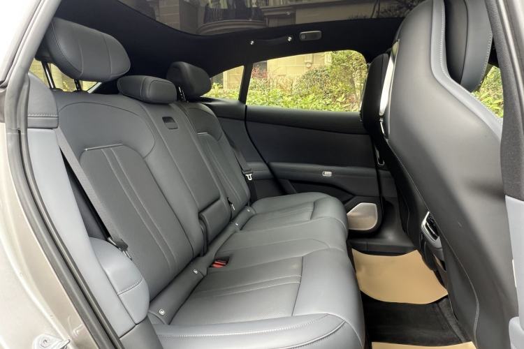 Used Xiaomi Auto YU7 2025 Ultra-Long Range Rear-Wheel Drive Version Interior 2