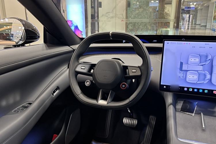 Used Xiaomi Auto YU7 2025 Ultra-Long Range Rear-Wheel Drive Version Interior 3