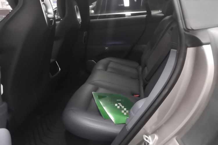 Used Xiaomi Auto YU7 2025 Ultra-Long Range Rear-Wheel Drive Version Interior 3