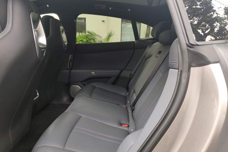 Used Xiaomi Auto YU7 2025 Ultra-Long Range All-Wheel Drive Pro Version Interior 4